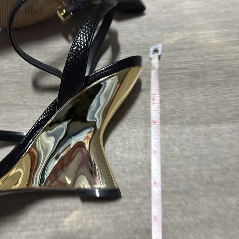 NWOT MICHAEL KORS BLACK AND GOLD WEDGE SANDALS